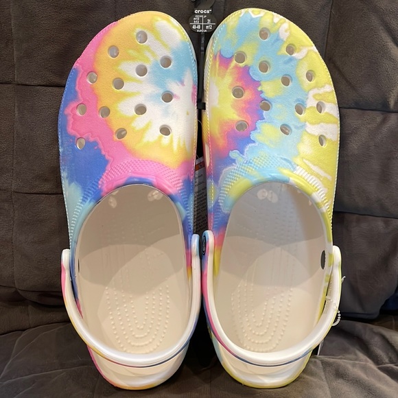 CROCS Other - NEW Crocs Classic Tie Dye Graphic Clog Mens sz 13 NICE!!